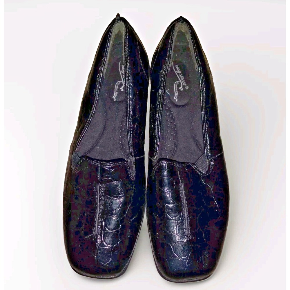 Women's Easy Street Comfort Wave Slip-On Faux Leather Shoes Size 7.5 Loafers